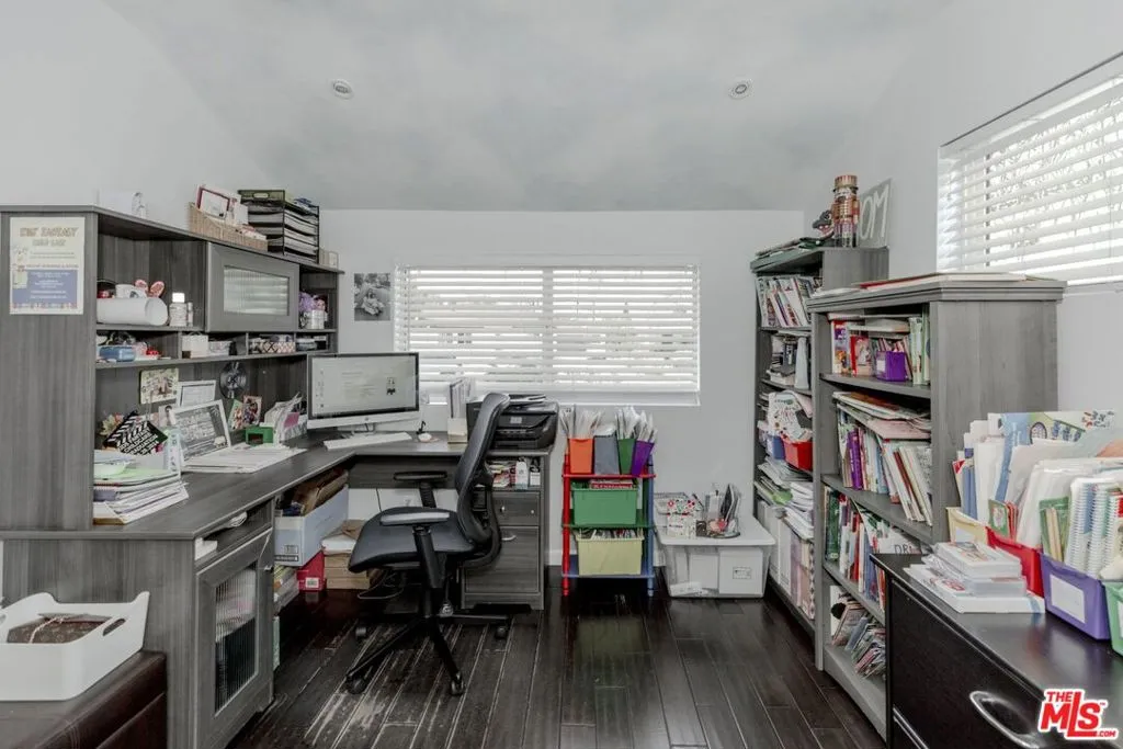 12643 Elkwood Street, North Hollywood, California 91605 home-pic-45